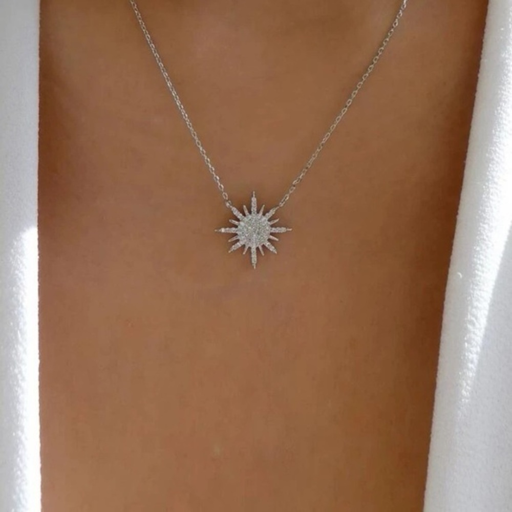 Silver starburst necklace